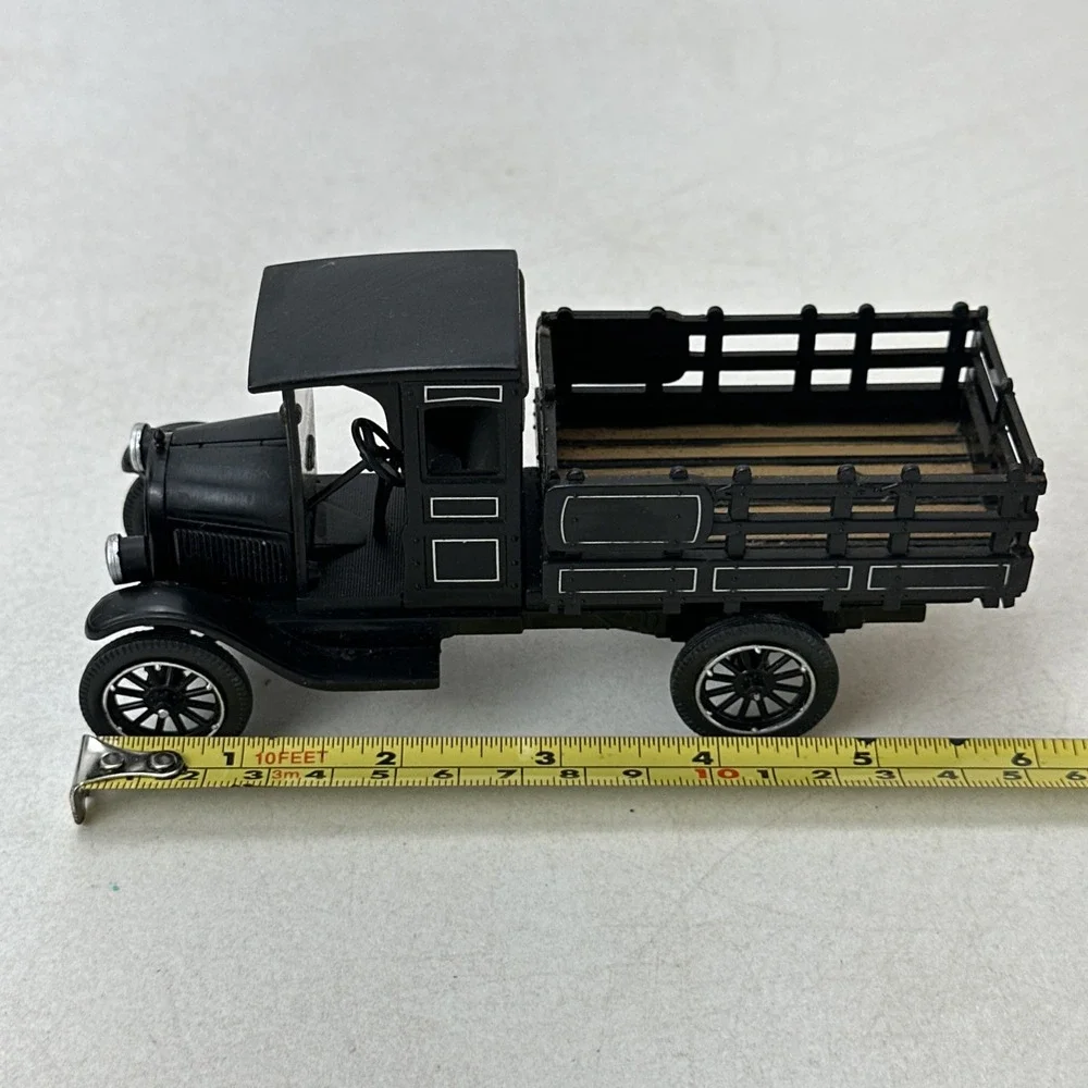 Chevrolet 1923 Series D 1 Ton Truck Stake Bed Diecast Model Vehicle Black 1:32